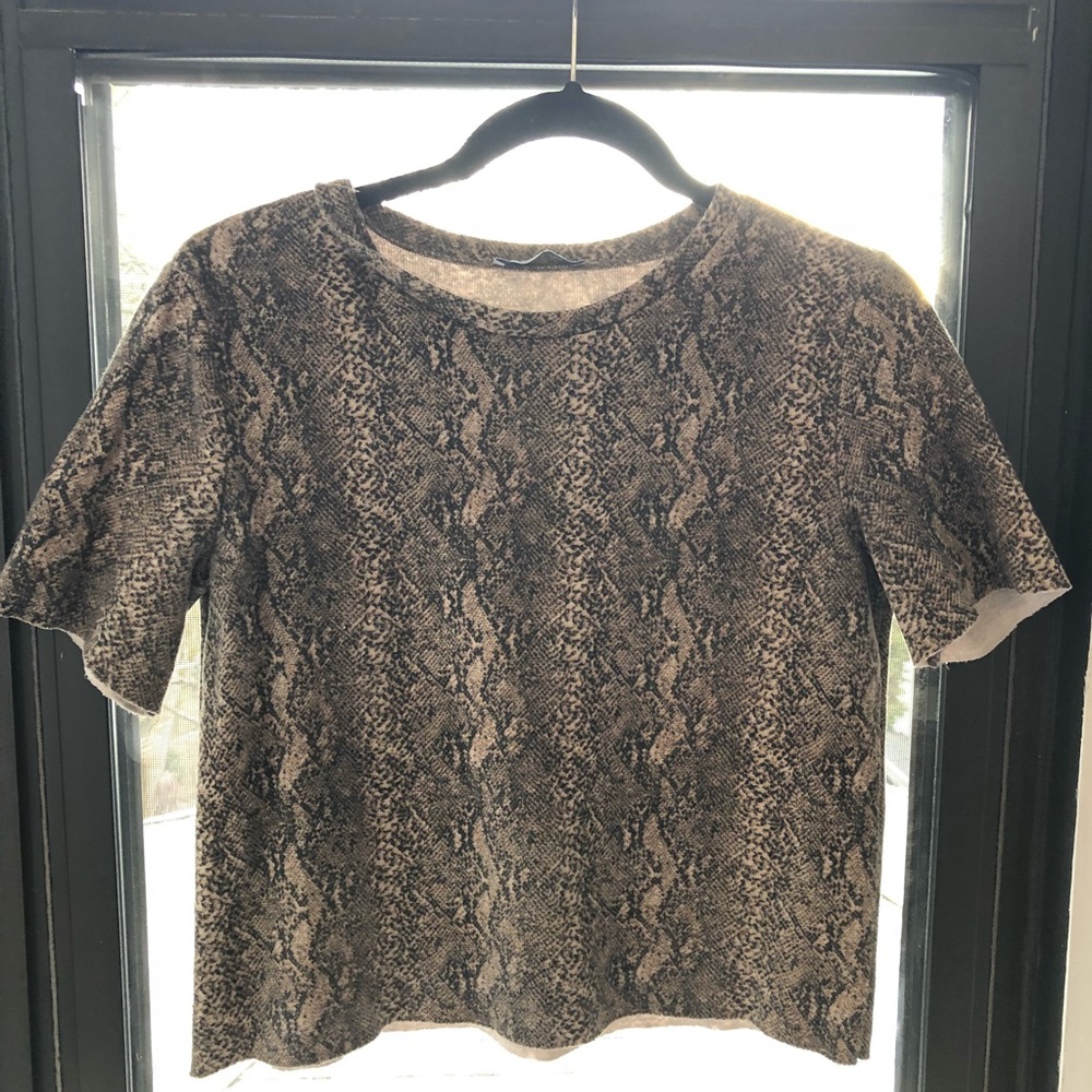 ZARA SNAKE SKIN CROP TOP - size large